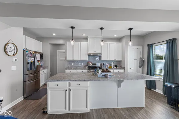$435,000 | 7264 West Beyers Court, New Palestine, IN 46163