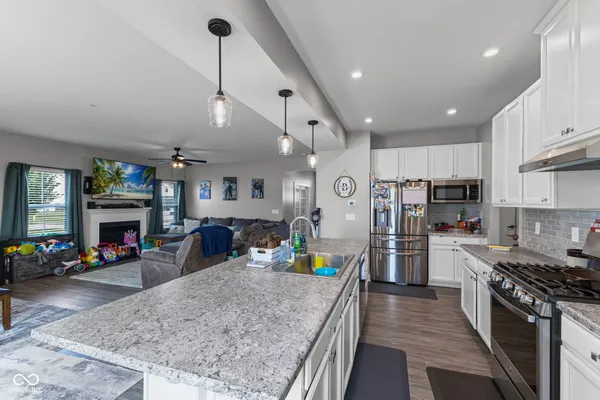 $435,000 | 7264 West Beyers Court, New Palestine, IN 46163