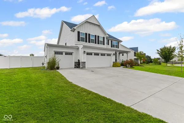 $435,000 | 7264 West Beyers Court, New Palestine, IN 46163