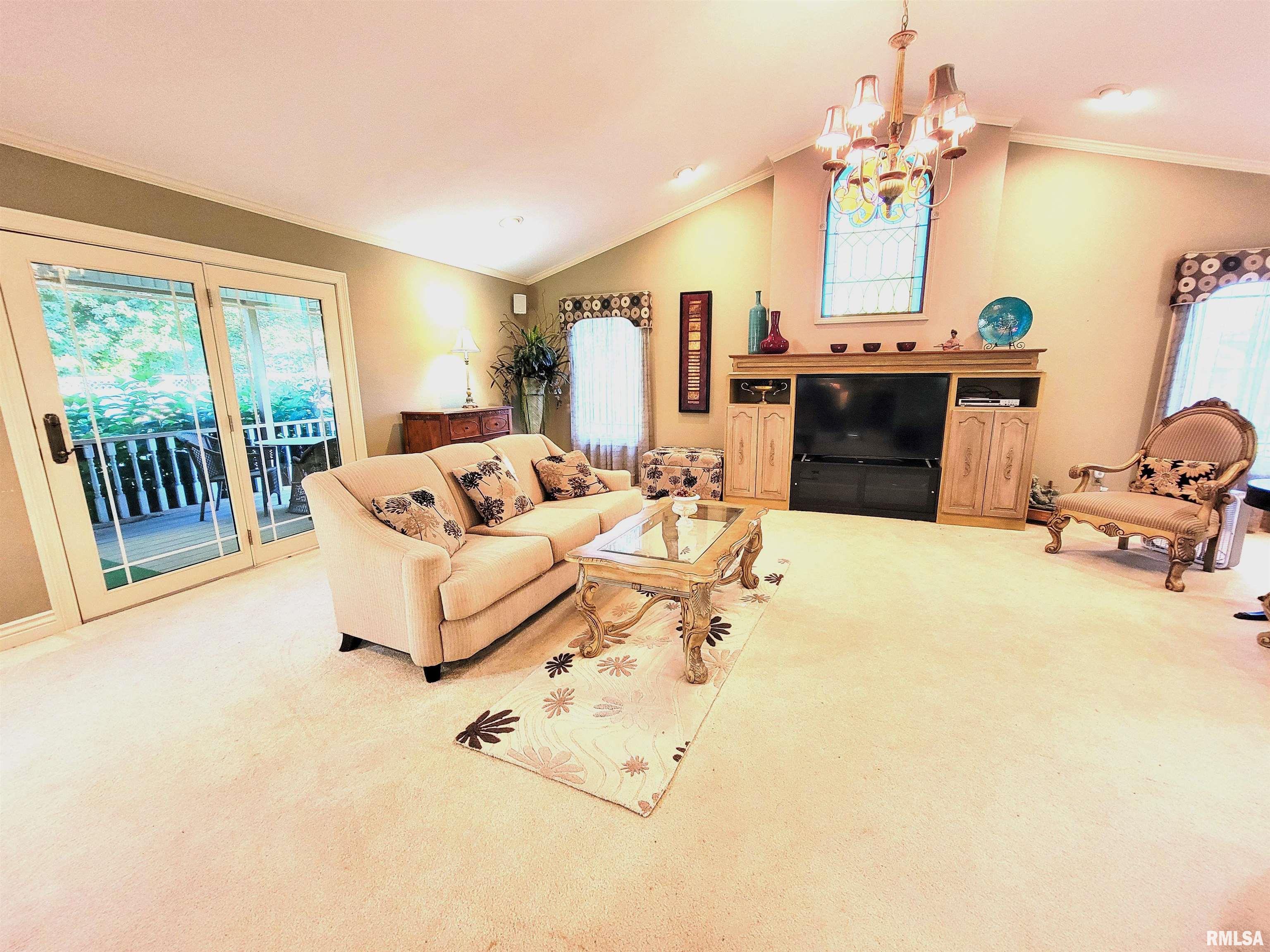325 South 5th Street Southwest Clay City, IL 62824 - Photo 13 of 87