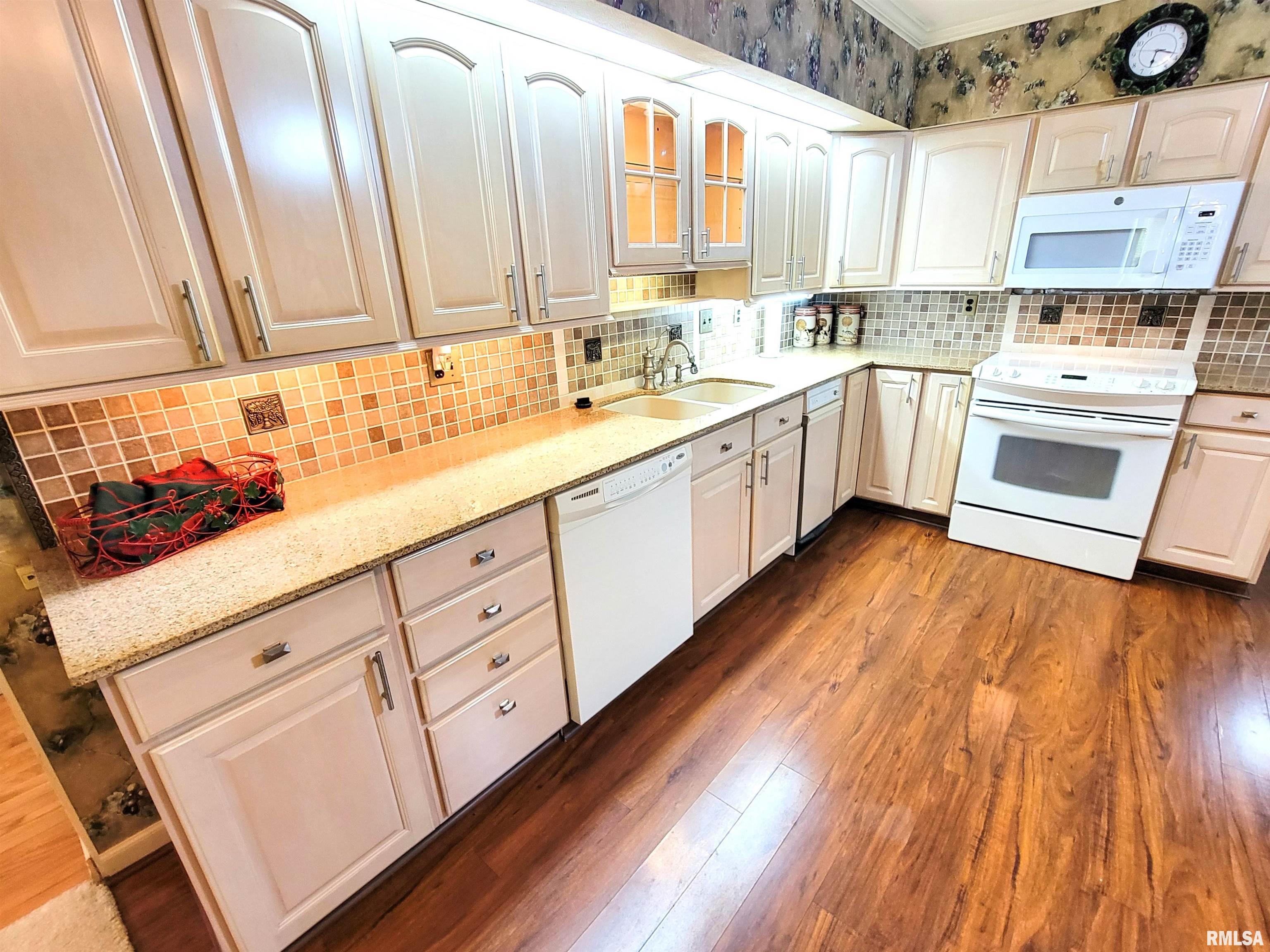 325 South 5th Street Southwest Clay City, IL 62824 - Photo 18 of 87