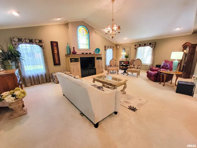 $150,000 | 325 South 5th Street Southwest, Clay City, IL 62824