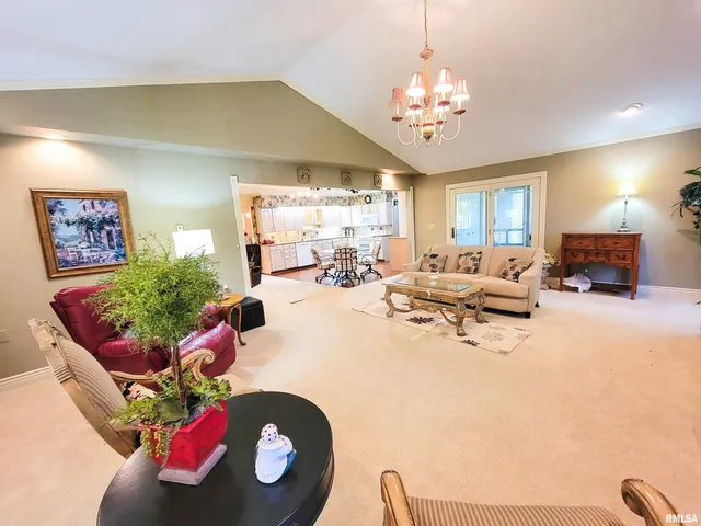 $150,000 | 325 South 5th Street Southwest, Clay City, IL 62824