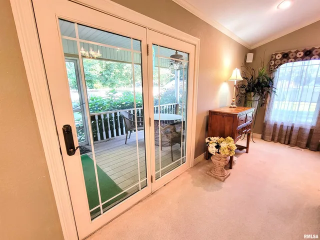 $150,000 | 325 South 5th Street Southwest, Clay City, IL 62824