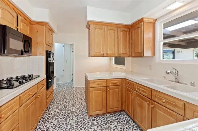 $4,950 | 13161 Crestline Drive, Santa Ana, CA 92705