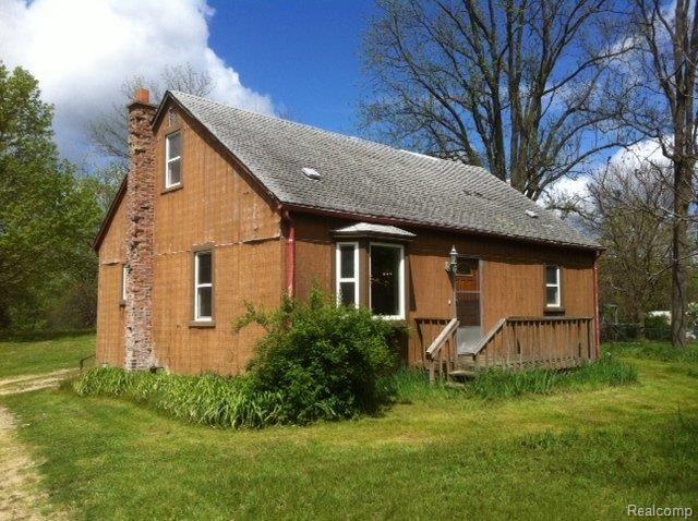 5625 Argentine Road Howell, MI 48855 - Photo 1 of 1 front exterior.JPG