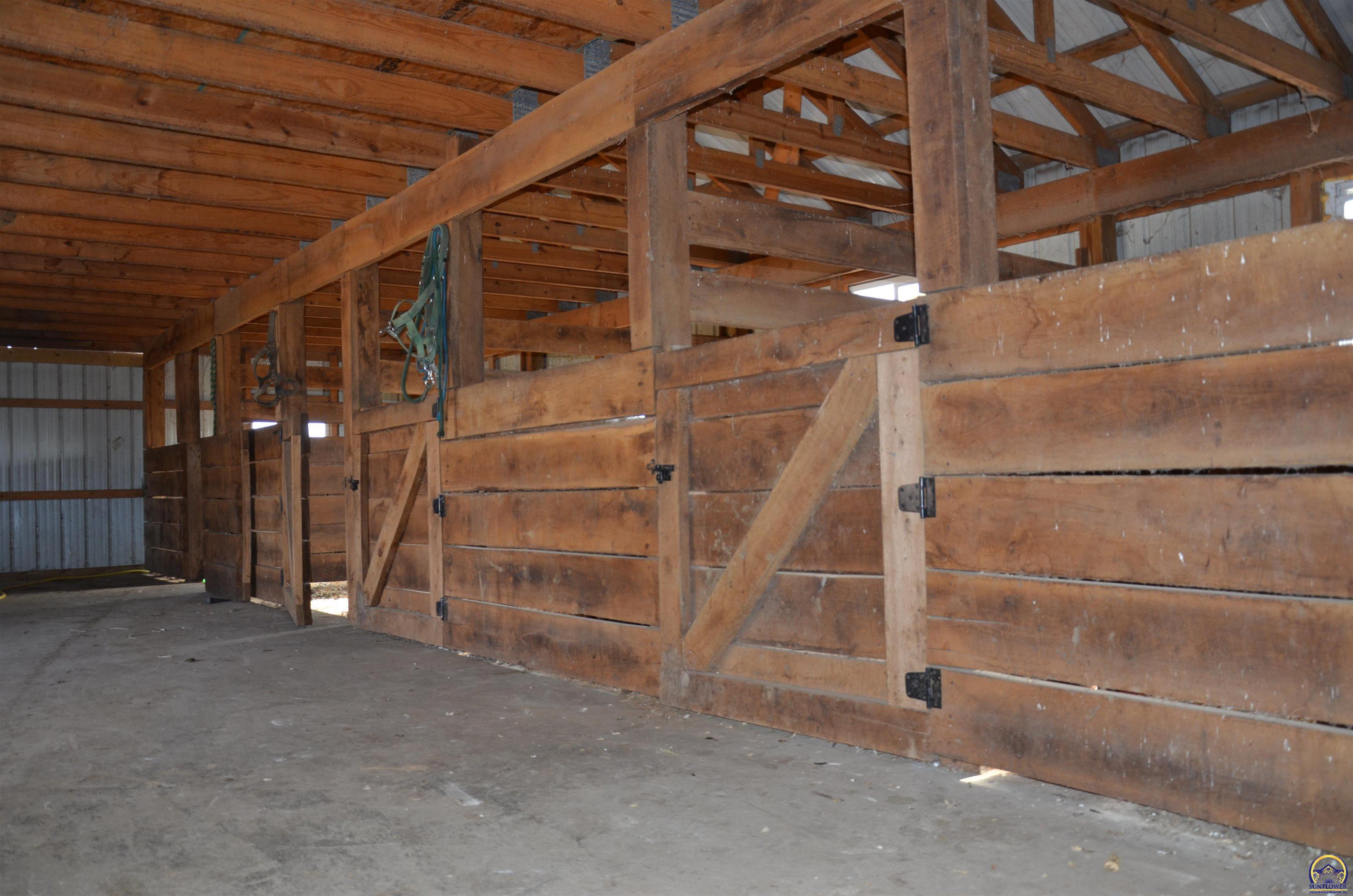 20031 South Berryton Road Lyndon, KS 66451 - Photo 21 of 98