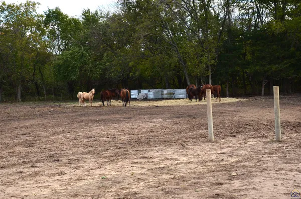 $425,000 | 20031 South Berryton Road, Lyndon, KS 66451