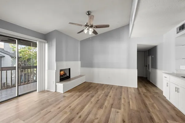 $975 | 9009 Richmond Avenue, Unit 111, Houston, TX 77063