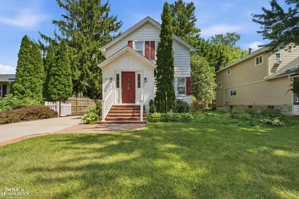 $220,000 | 211 South 10th Street, St. Clair, MI 48079