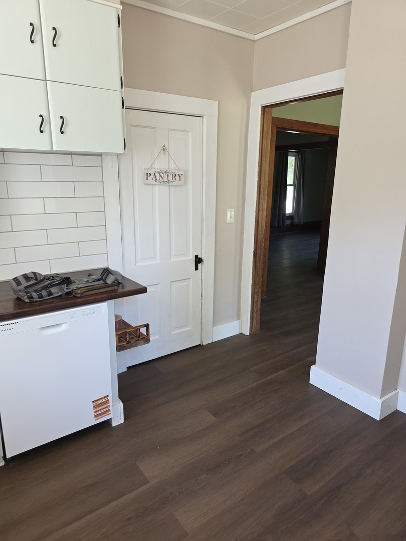 200 East North Street Walnut, IL 61376 - Photo 3 of 31