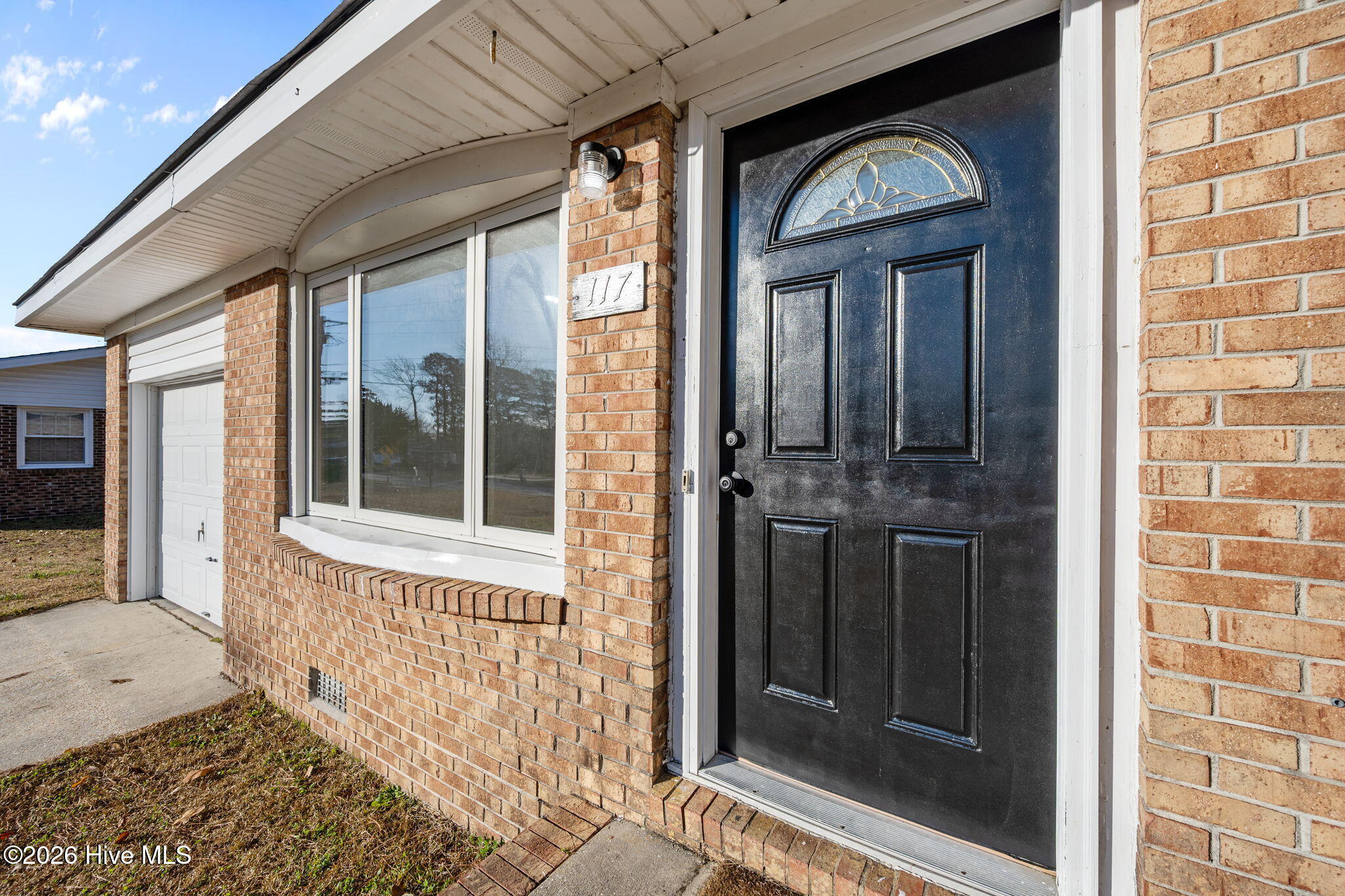 117 Sheffield Road Jacksonville, NC 28546 - Photo 3 of 28 5-web-or-mls-05