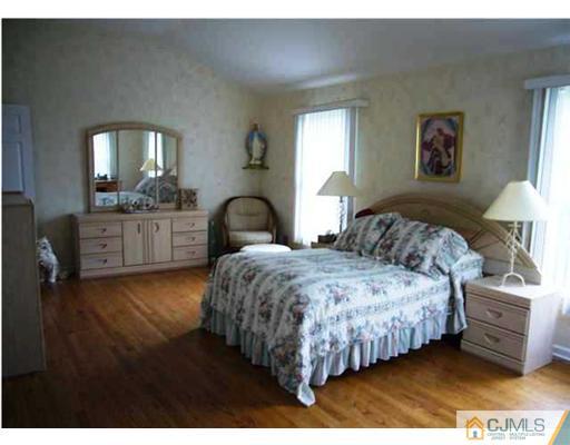 44 Agress Road Millstone Township, NJ 08535 - Photo 8 of 12 Gallery Image 8