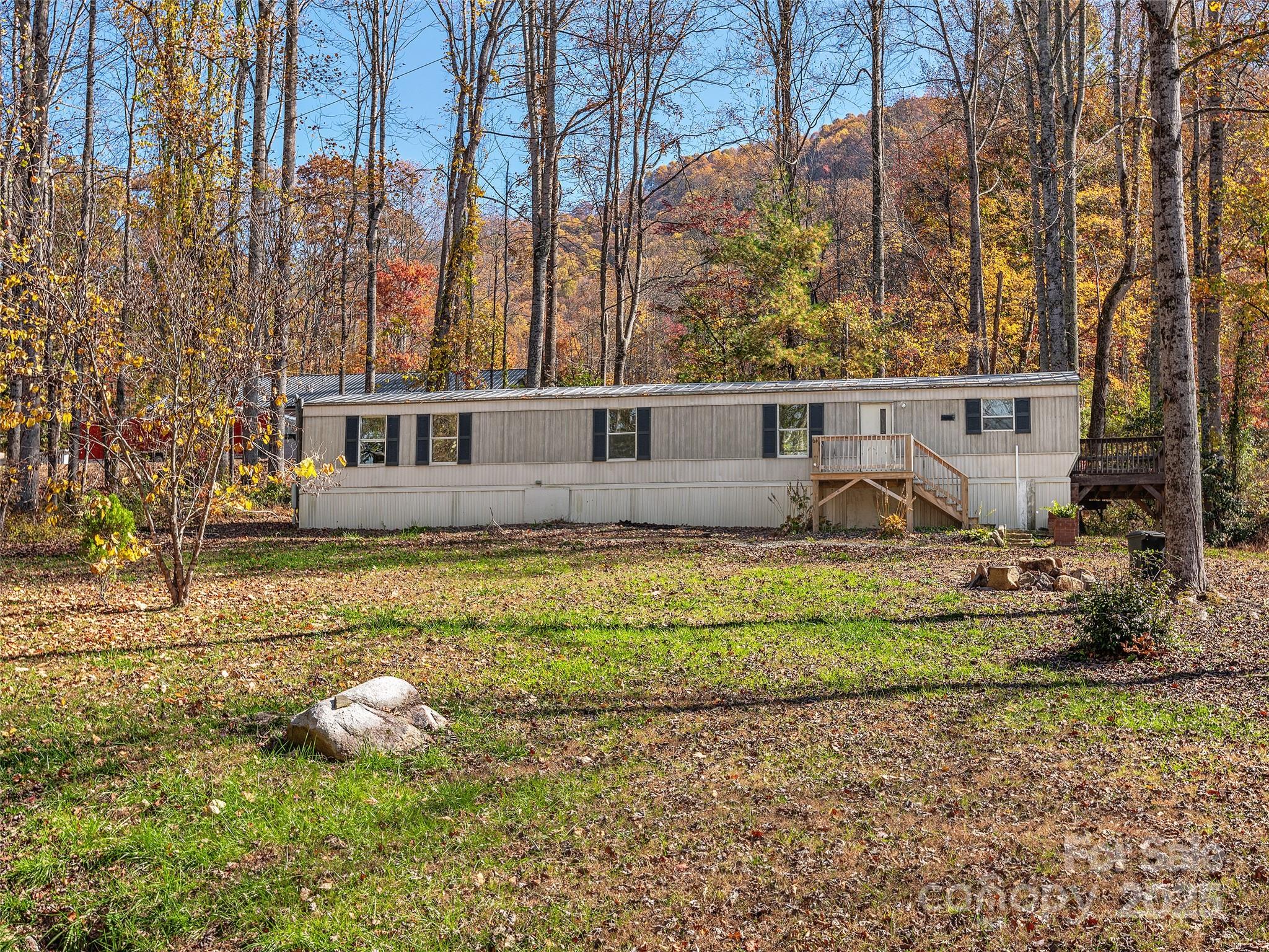 54 Sam King Road Hendersonville, NC 28739 - Photo 16 of 27 Gallery Image 16