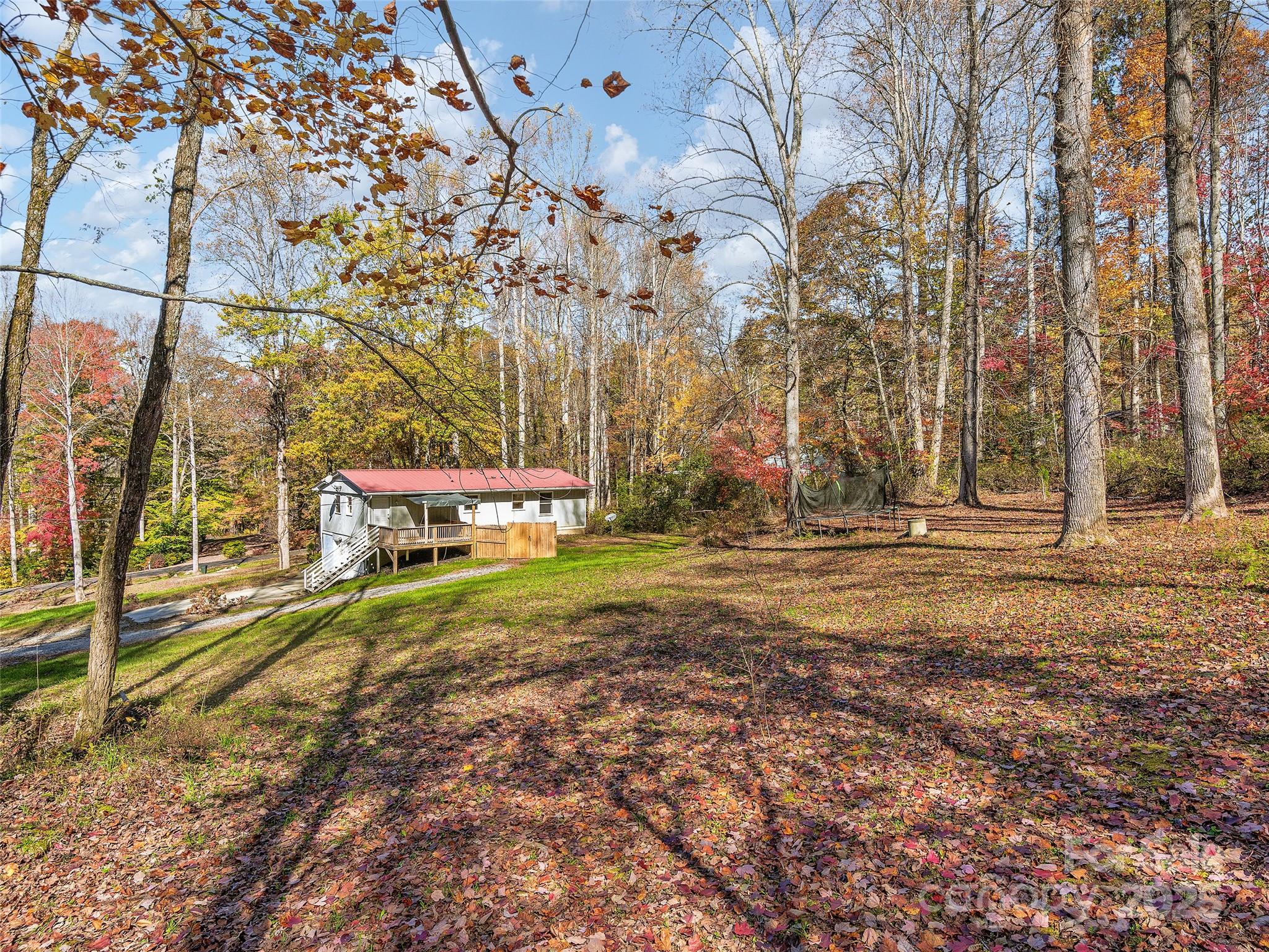 54 Sam King Road Hendersonville, NC 28739 - Photo 3 of 27 Gallery Image 3