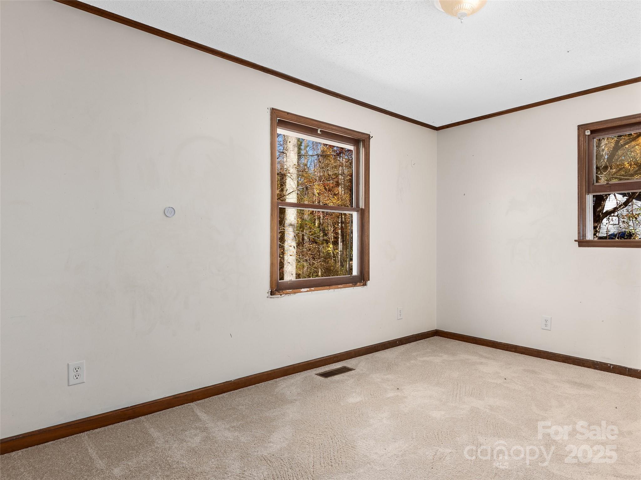 54 Sam King Road Hendersonville, NC 28739 - Photo 10 of 27 Gallery Image 10