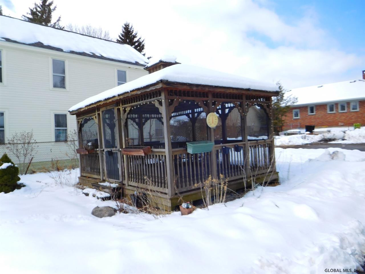 305 Rosa Road Schenectady, NY 12308 - Photo 19 of 20 Photo 19