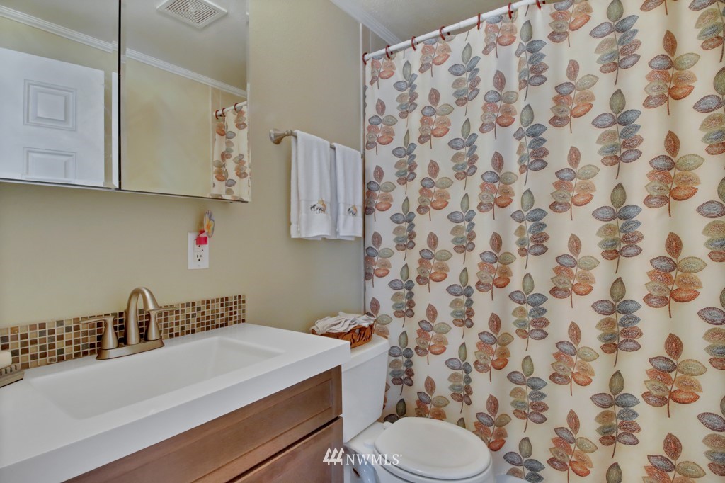 8620 Meadow Road Southwest Lakewood, WA 98499 - Photo 13 of 19 Gallery Image 13
