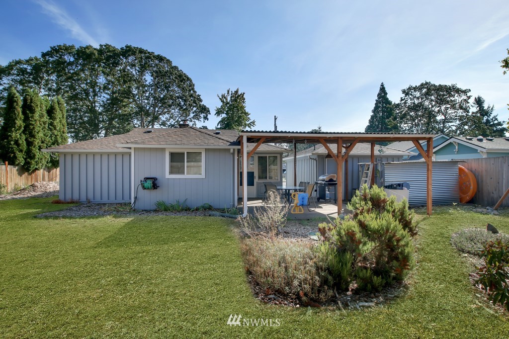 8620 Meadow Road Southwest Lakewood, WA 98499 - Photo 17 of 19 Gallery Image 17