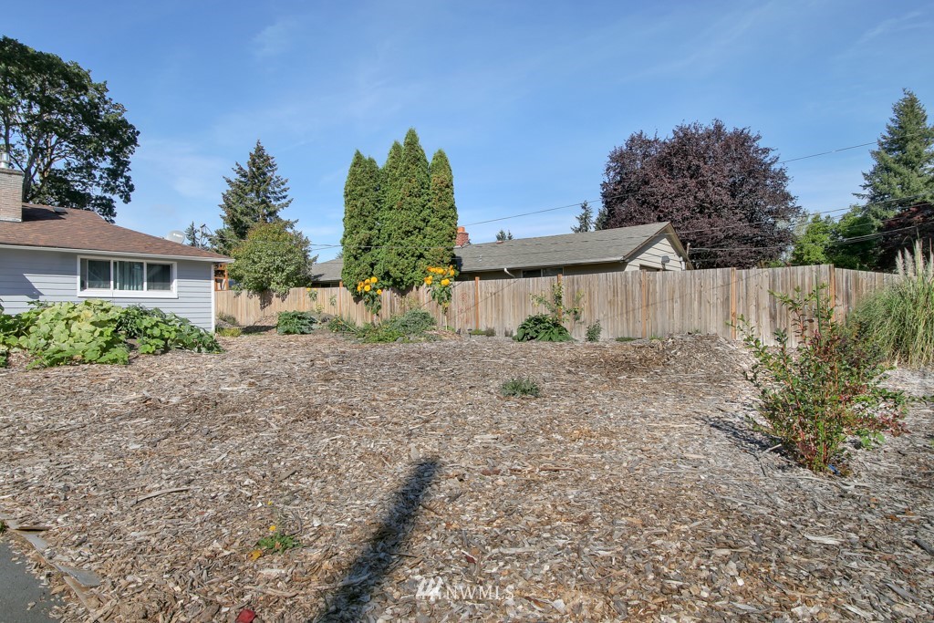 8620 Meadow Road Southwest Lakewood, WA 98499 - Photo 18 of 19 Gallery Image 18