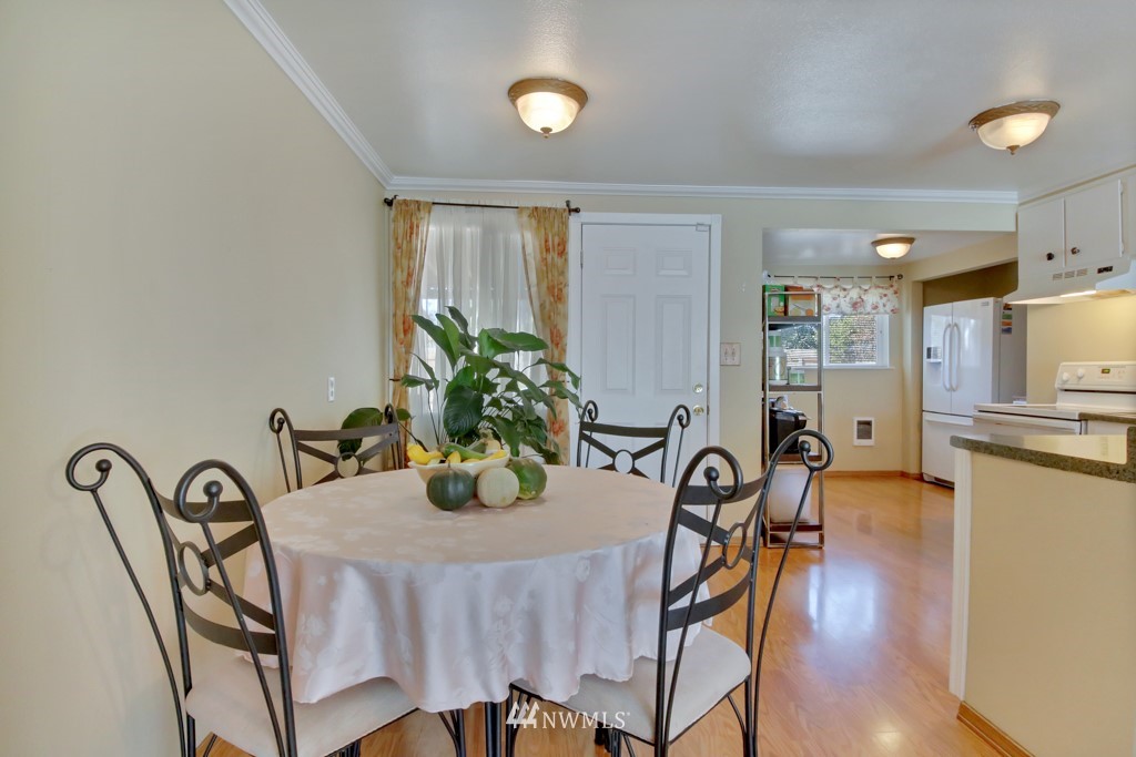 8620 Meadow Road Southwest Lakewood, WA 98499 - Photo 8 of 19 Gallery Image 8