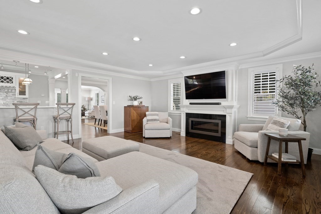 8 Partridge Road Wellesley, MA 02481 - Photo 6 of 30