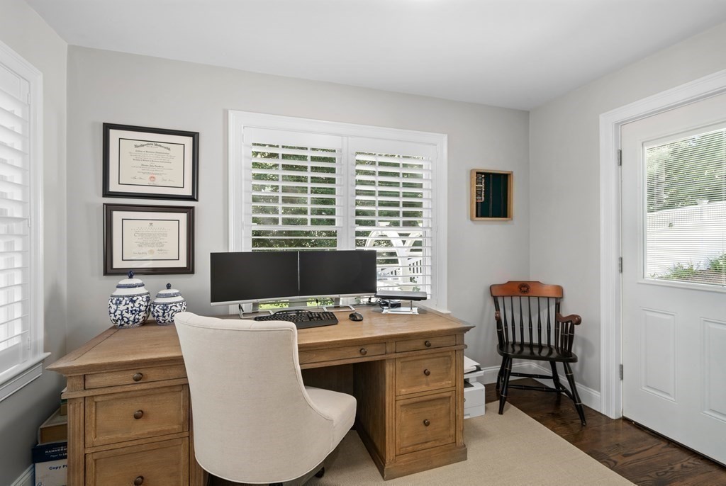 8 Partridge Road Wellesley, MA 02481 - Photo 10 of 30