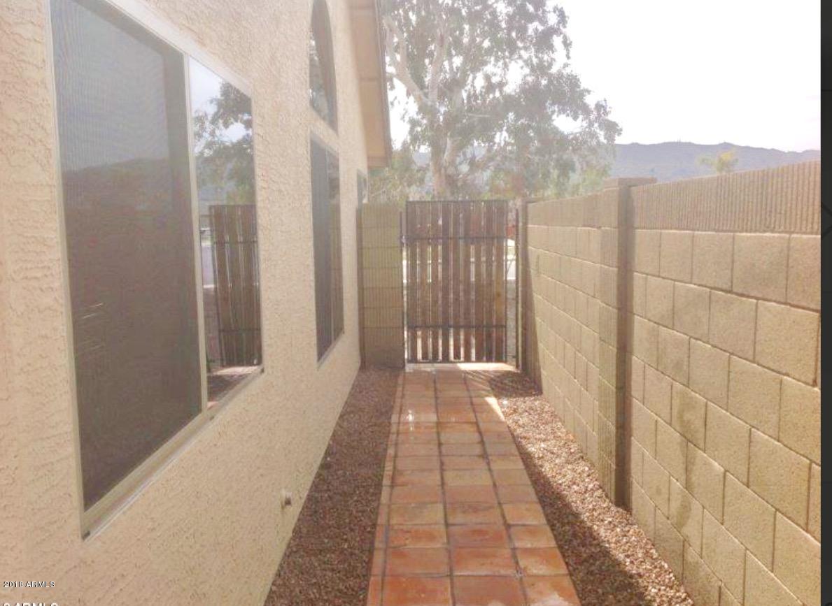 1702 East Darrel Road Phoenix, AZ 85042 - Photo 13 of 16 FullSizeRender (13)