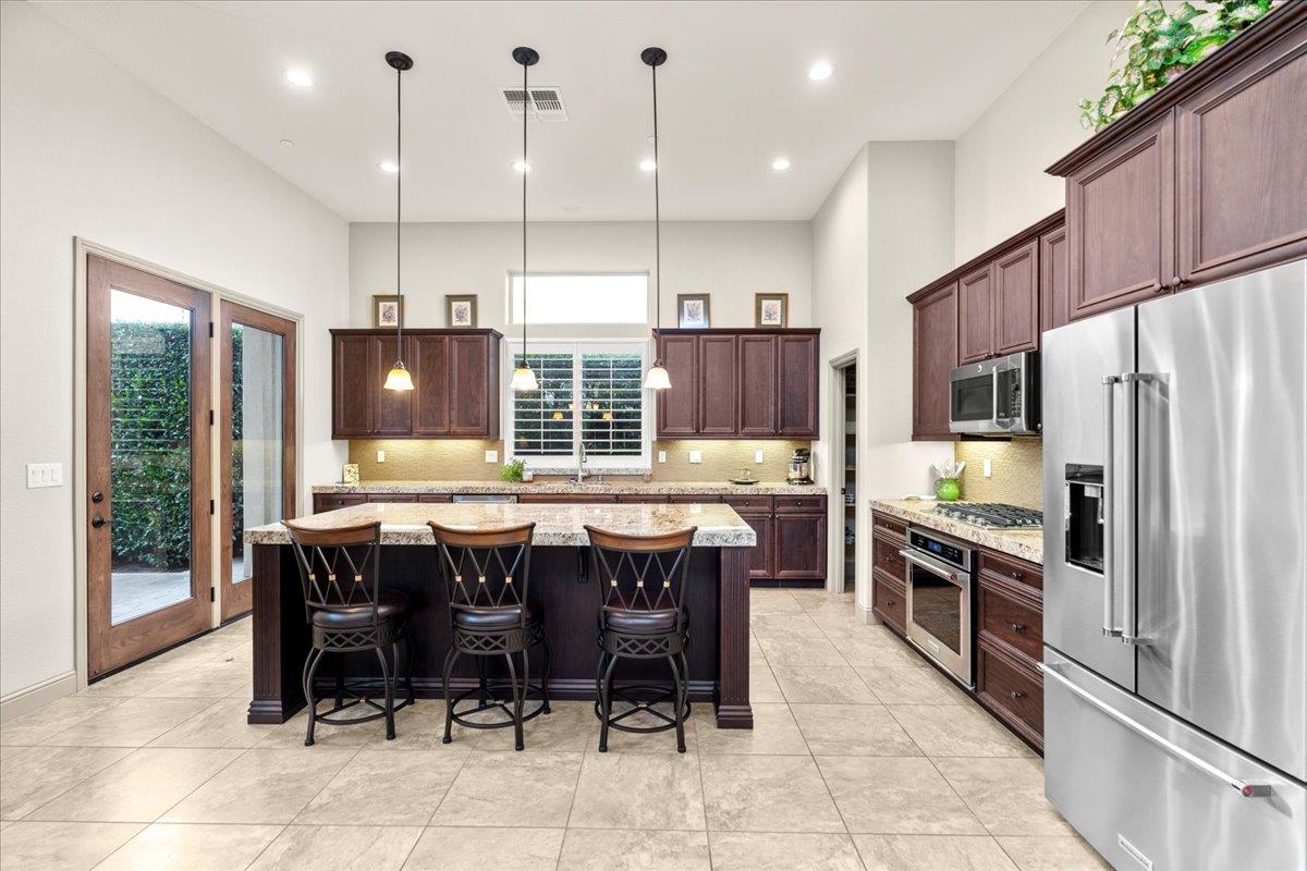 921 Hackberry Avenue Modesto, CA 95350 - Photo 13 of 34