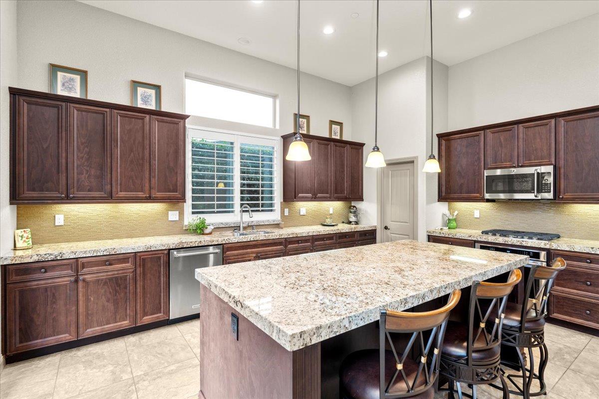 921 Hackberry Avenue Modesto, CA 95350 - Photo 16 of 34