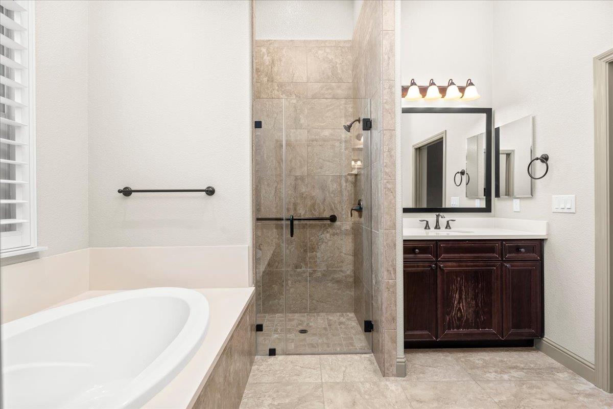 921 Hackberry Avenue Modesto, CA 95350 - Photo 20 of 34