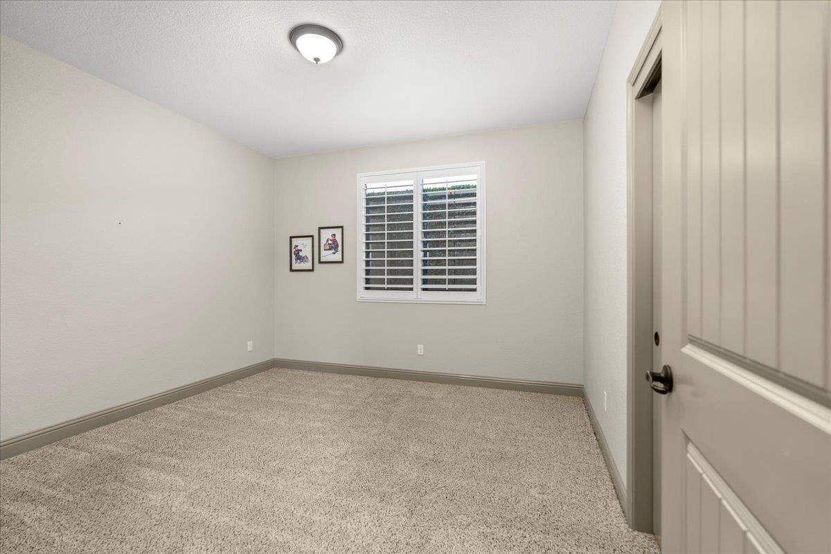 921 Hackberry Avenue Modesto, CA 95350 - Photo 24 of 34