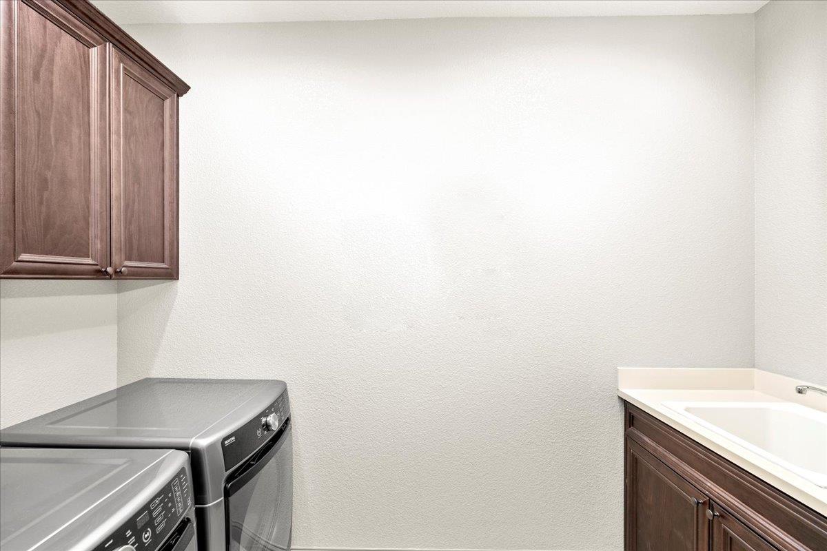 921 Hackberry Avenue Modesto, CA 95350 - Photo 27 of 34