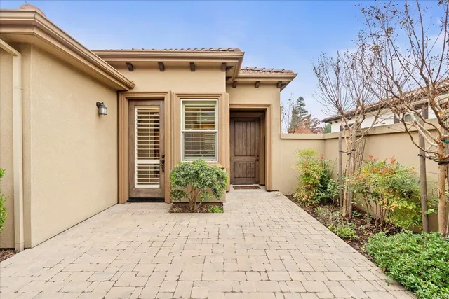 $849,000 | 921 Hackberry Avenue, Modesto, CA 95350