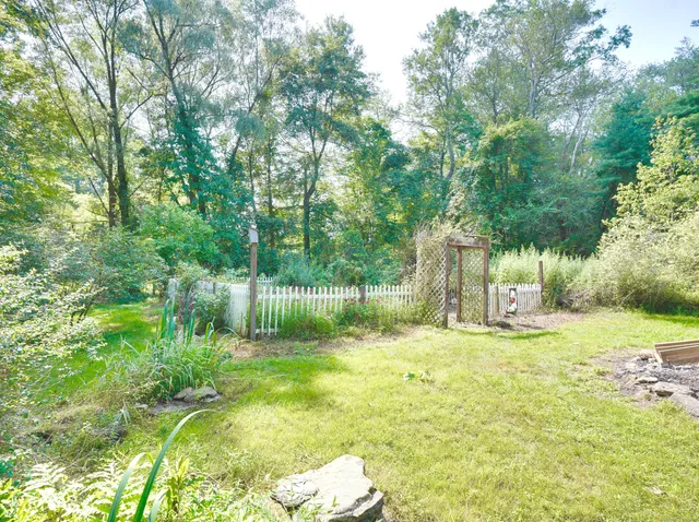 $290,000 | 242 Herrick Road, Brooklyn, CT 06234