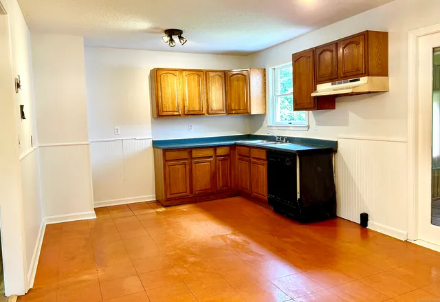 $290,000 | 242 Herrick Road, Brooklyn, CT 06234