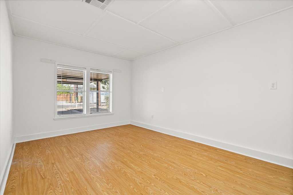 7707 Watson Street Austin, TX 78757 - Photo 17 of 27