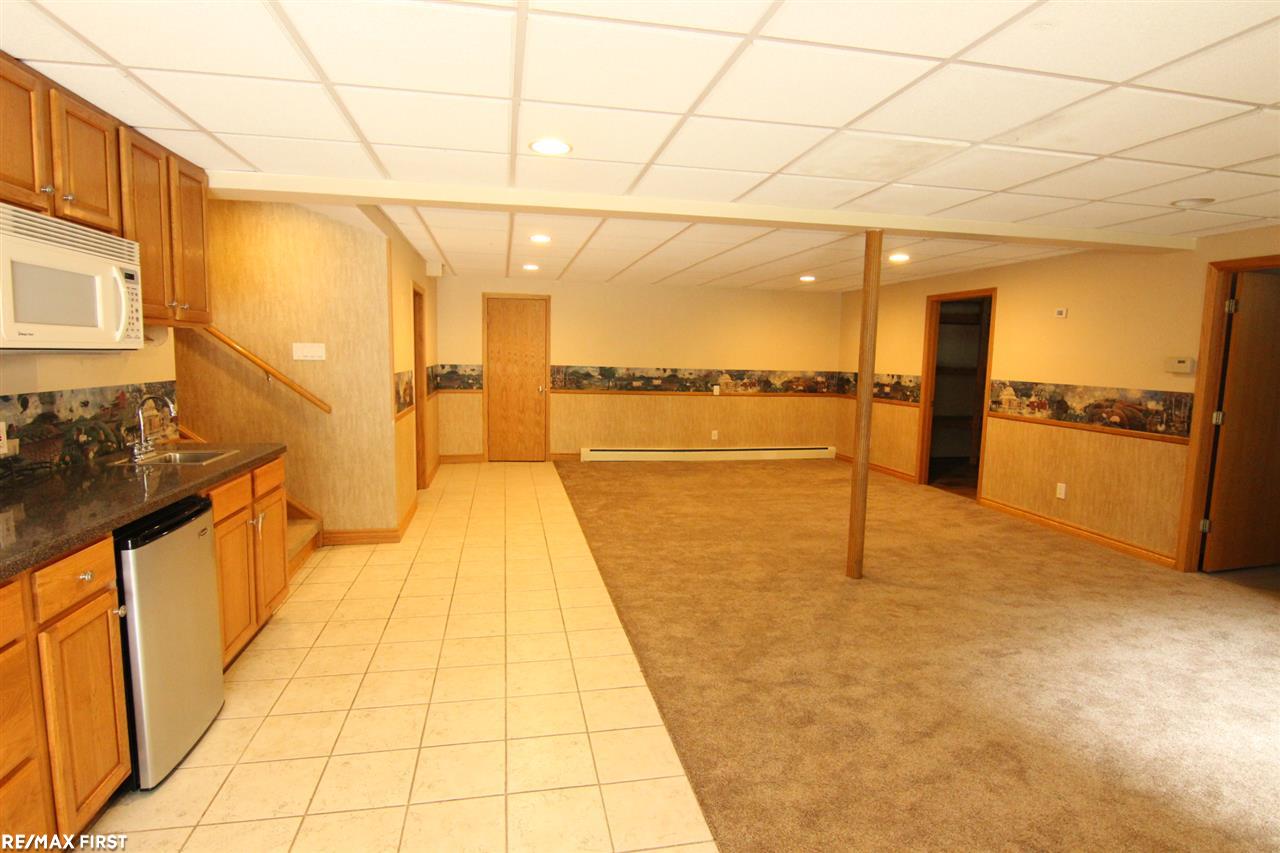 671 Wilwood Road Rochester Hills, MI 48309 - Photo 34 of 38