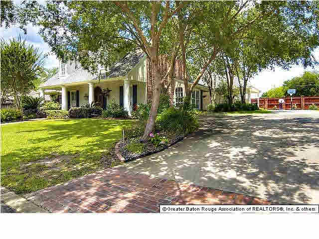 17811 Crossing View Court Baton Rouge, LA 70810 - Photo 4 of 31
