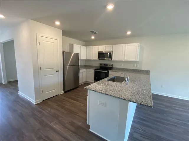 $2,400 | 536 Pemberton Street, Kingston, GA 30145