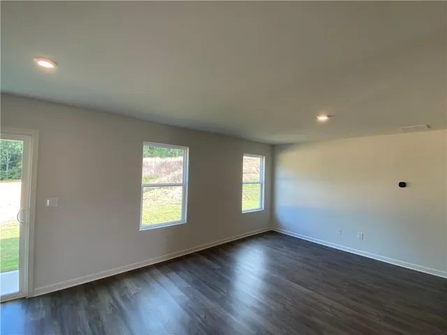 $2,400 | 536 Pemberton Street, Kingston, GA 30145