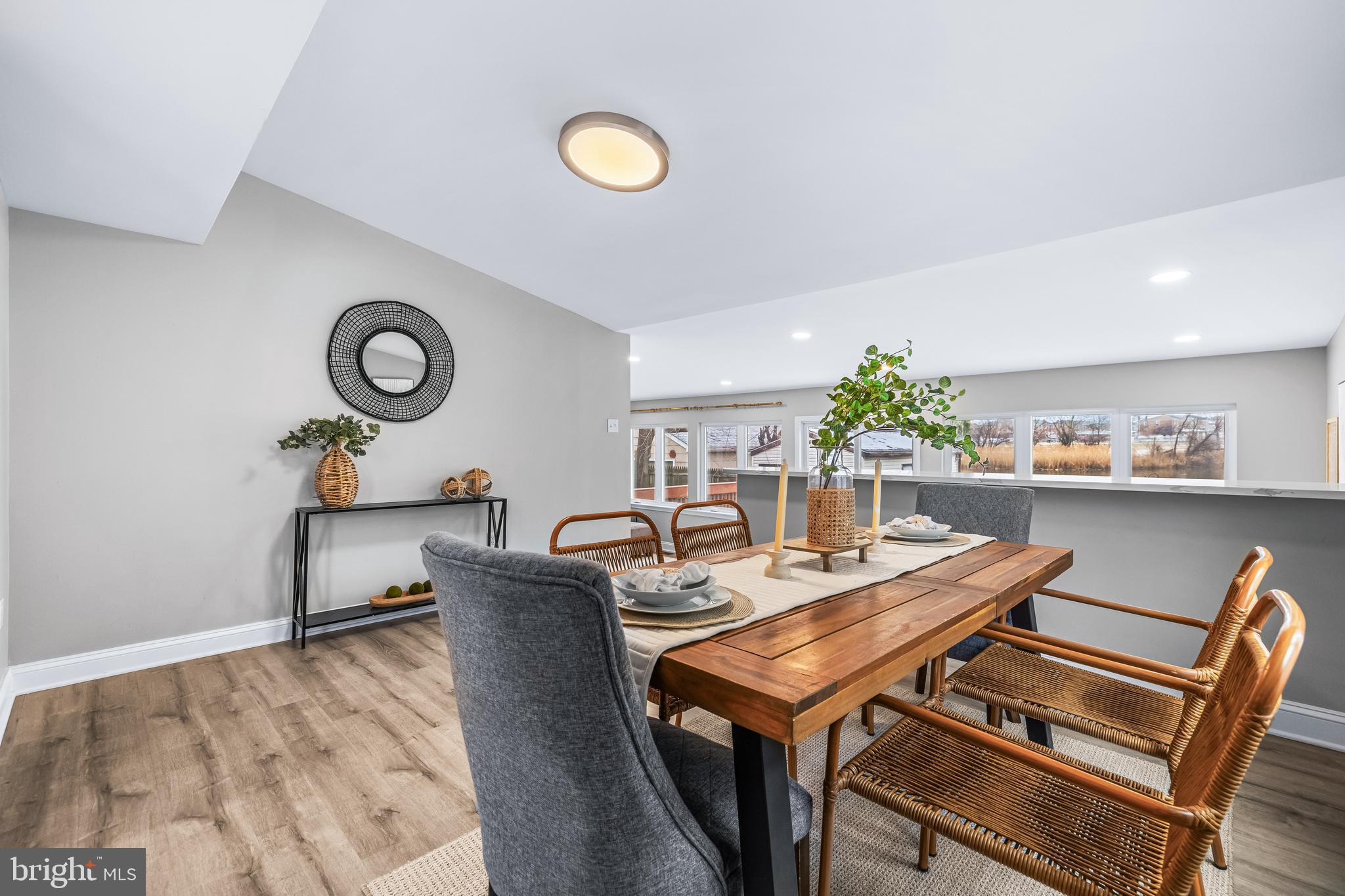 904 Oakleigh Beach Road Baltimore, MD 21222 - Photo 12 of 29 Dining Area