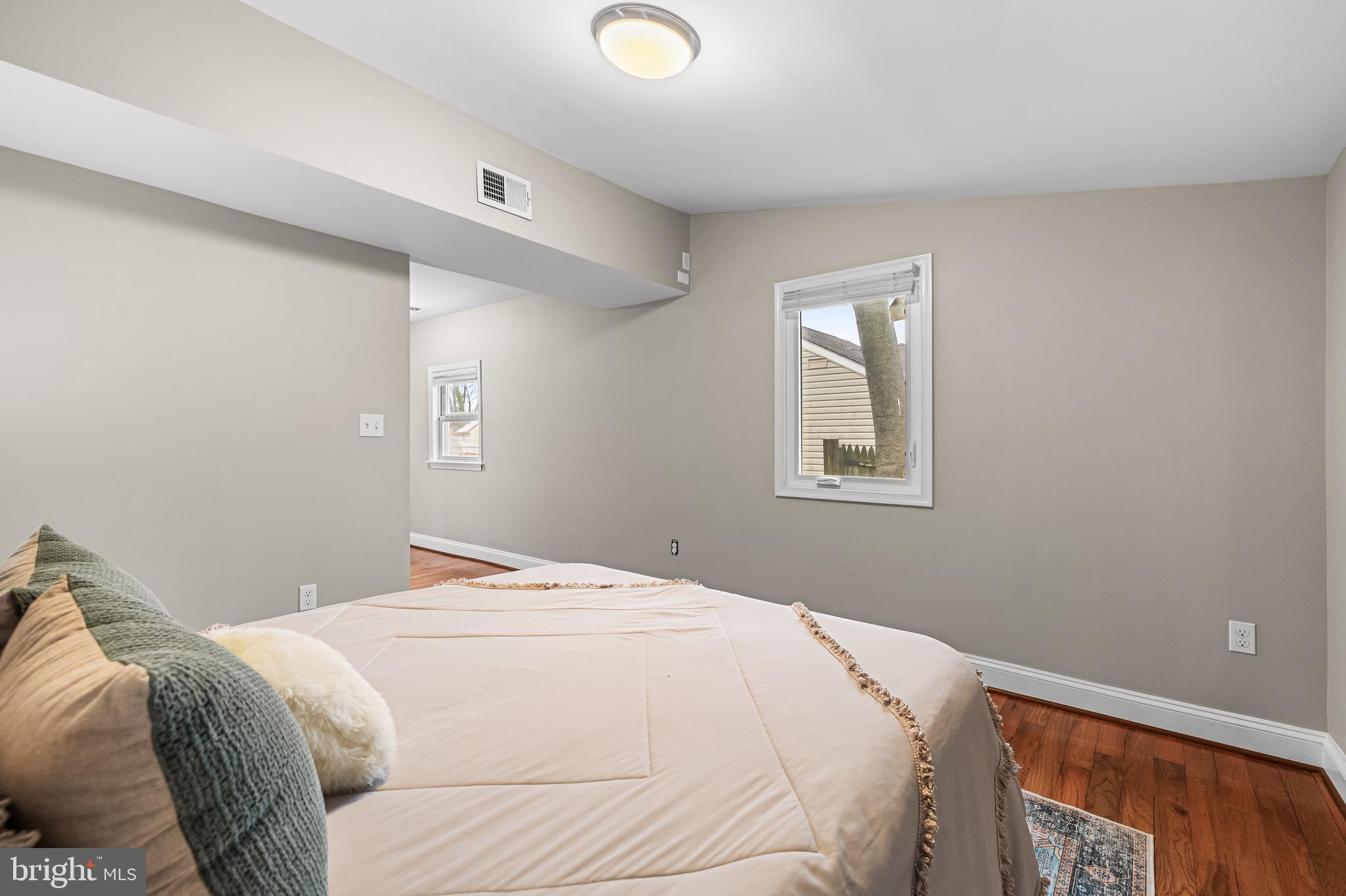 904 Oakleigh Beach Road Baltimore, MD 21222 - Photo 16 of 29 Primary Bedroom