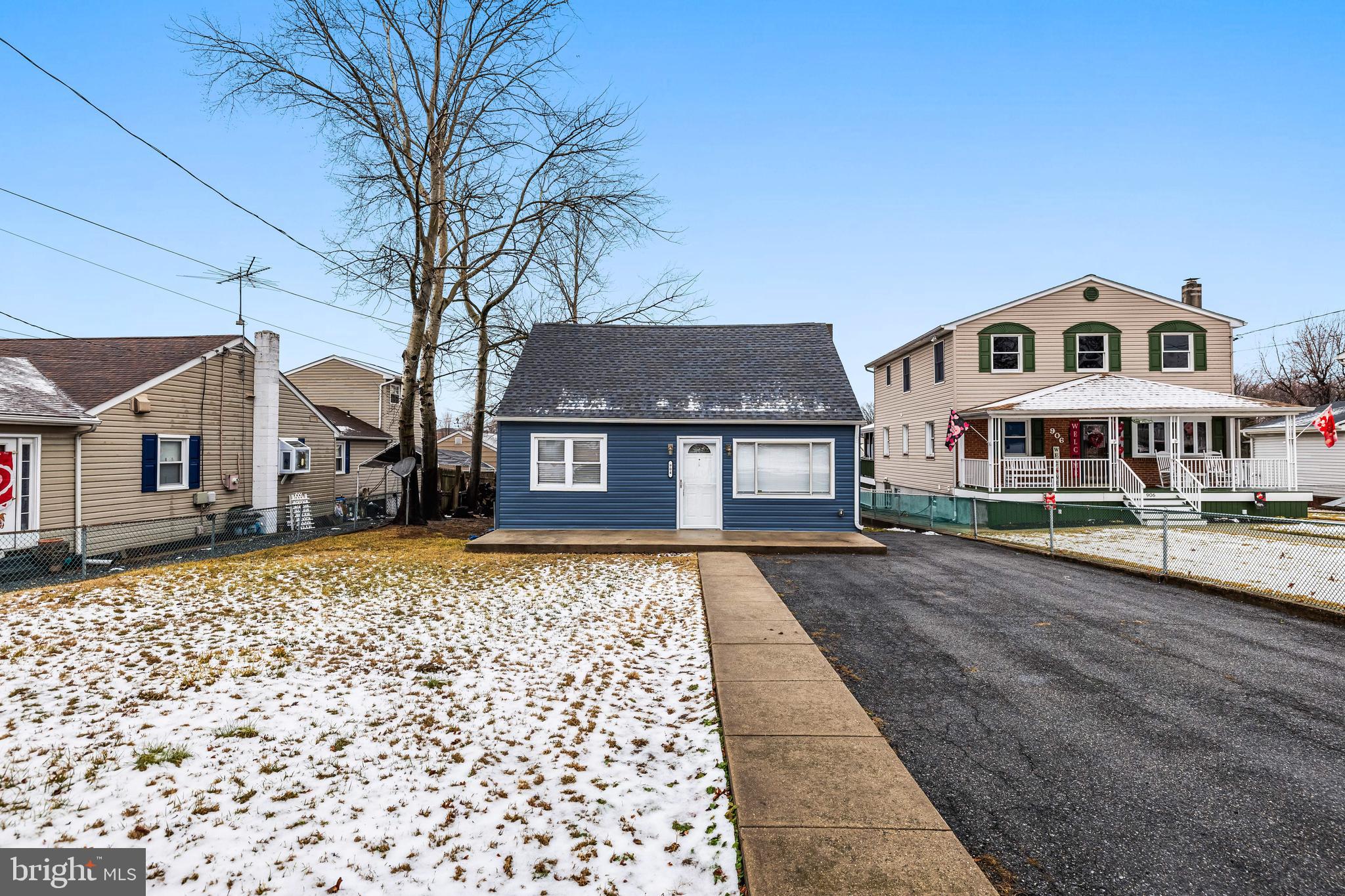 904 Oakleigh Beach Road Baltimore, MD 21222 - Photo 2 of 29 Gallery Image 2