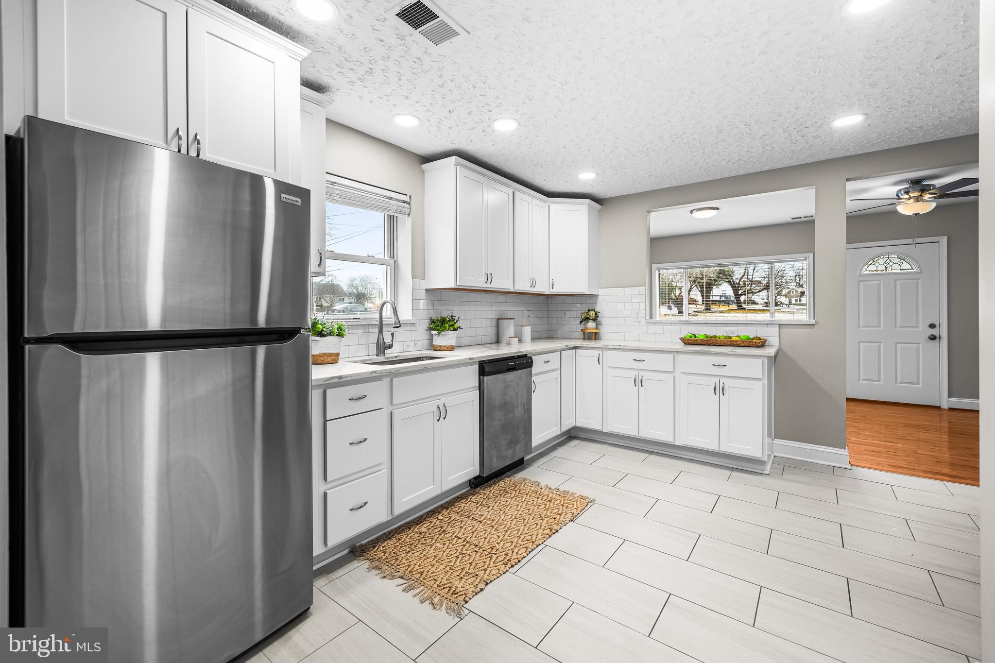 904 Oakleigh Beach Road Baltimore, MD 21222 - Photo 6 of 29 Kitchen