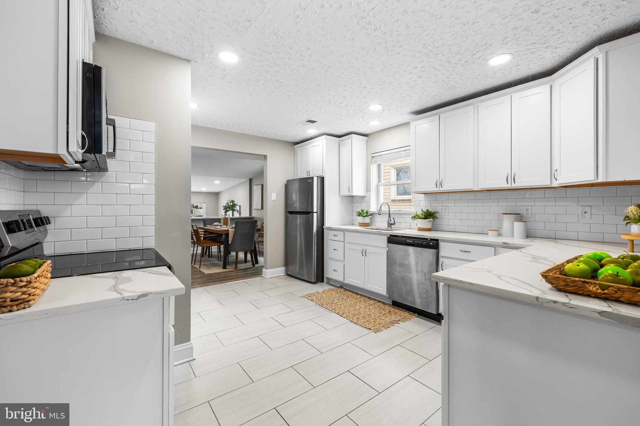 904 Oakleigh Beach Road Baltimore, MD 21222 - Photo 7 of 29 Kitchen