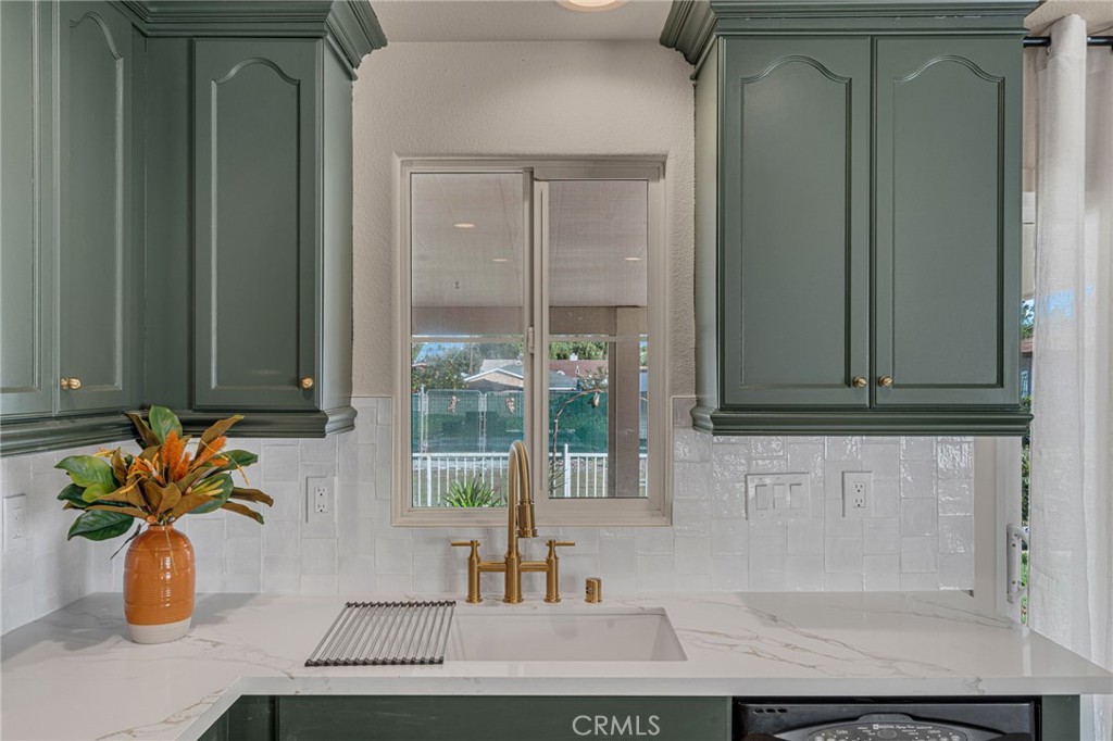 2057 Down Street Riverside, CA 92507 - Photo 20 of 52