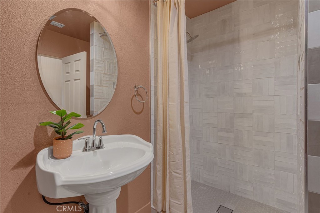 2057 Down Street Riverside, CA 92507 - Photo 34 of 52