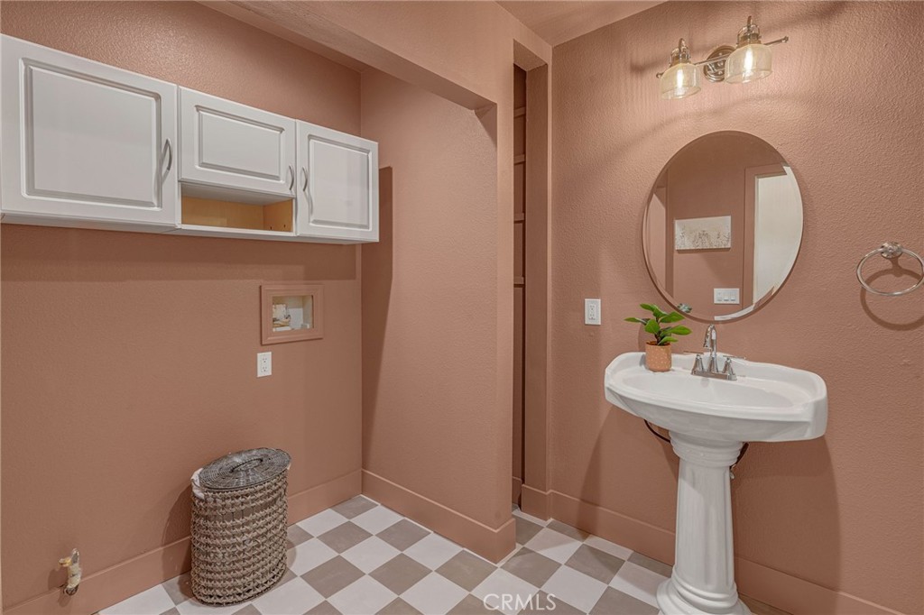 2057 Down Street Riverside, CA 92507 - Photo 36 of 52