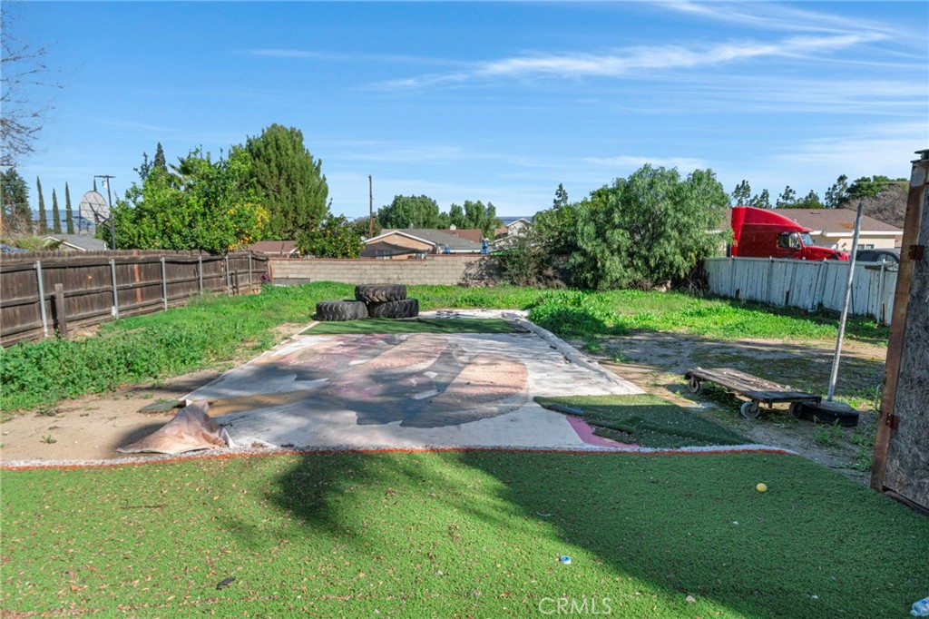 2057 Down Street Riverside, CA 92507 - Photo 41 of 52